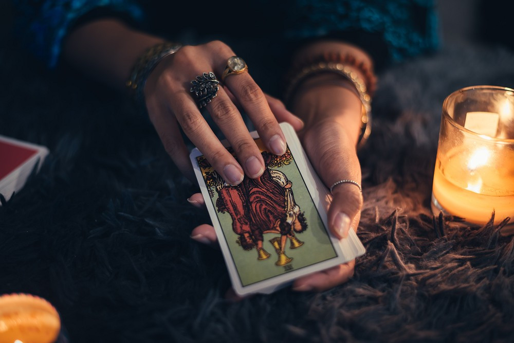 Tarot: Foto: © sarayutsridee / AdobeStock / #460750427